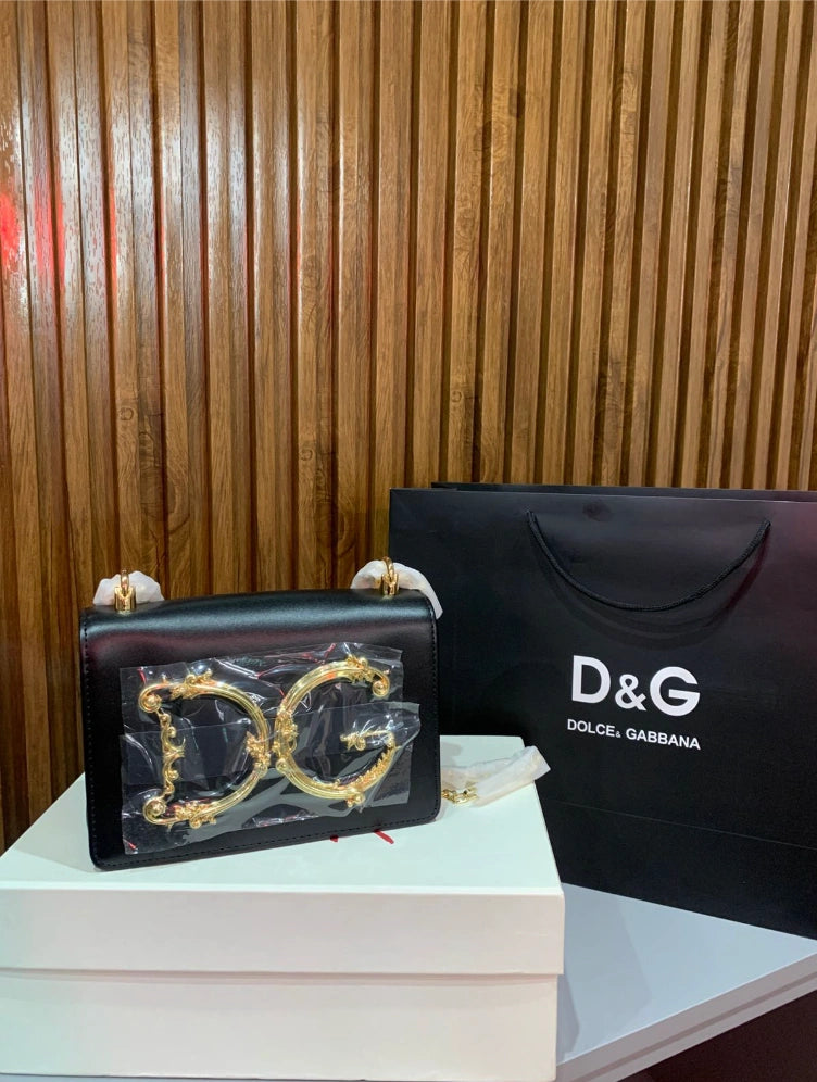 Dolce & Gabbana DG Girls Smooth Calfskin Shoulder Bag in Black.