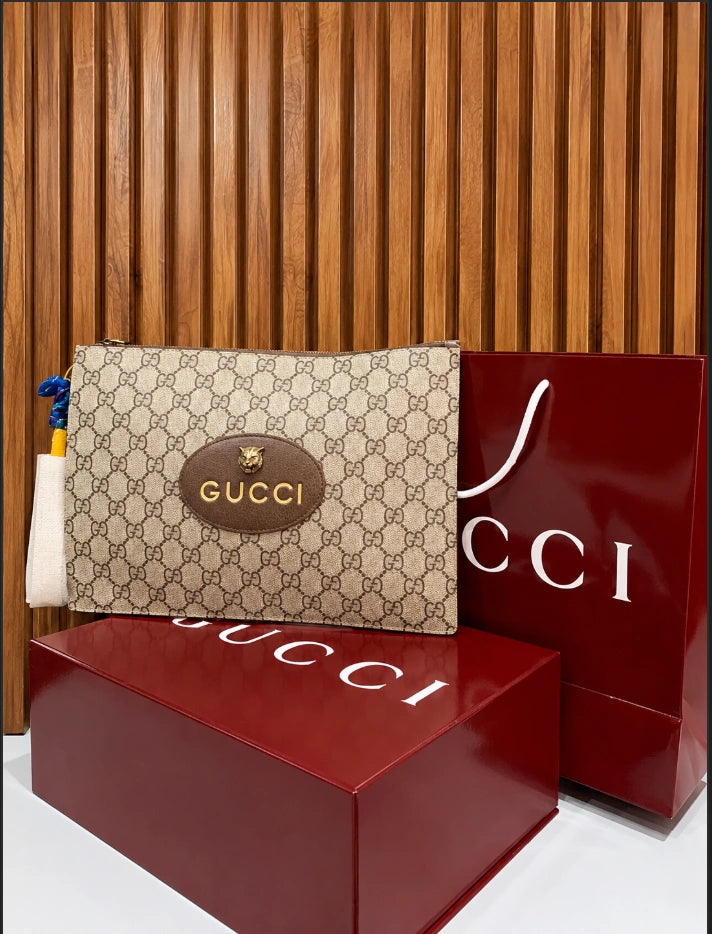 Gucci Neo Vintage GG Supreme Zip Pouch / Wristlet