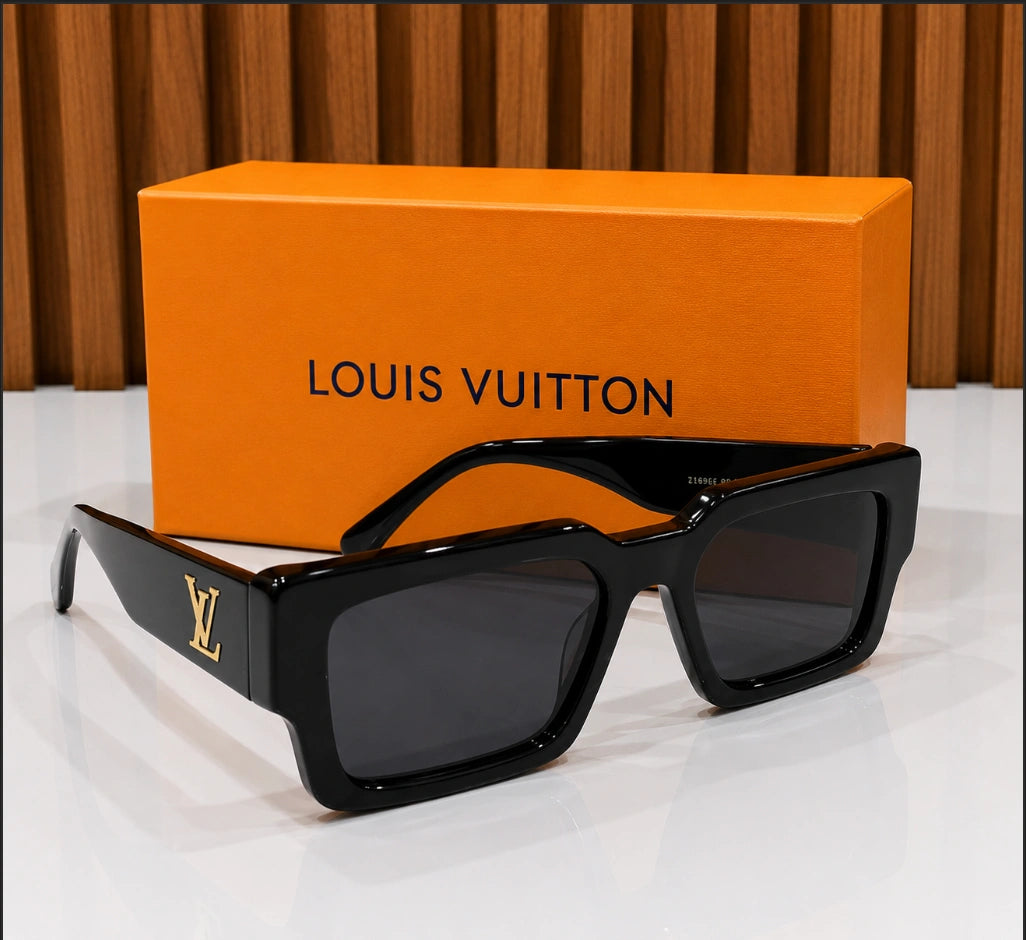 Louis Vuitton LV Clash Square Sunglasses in Black.